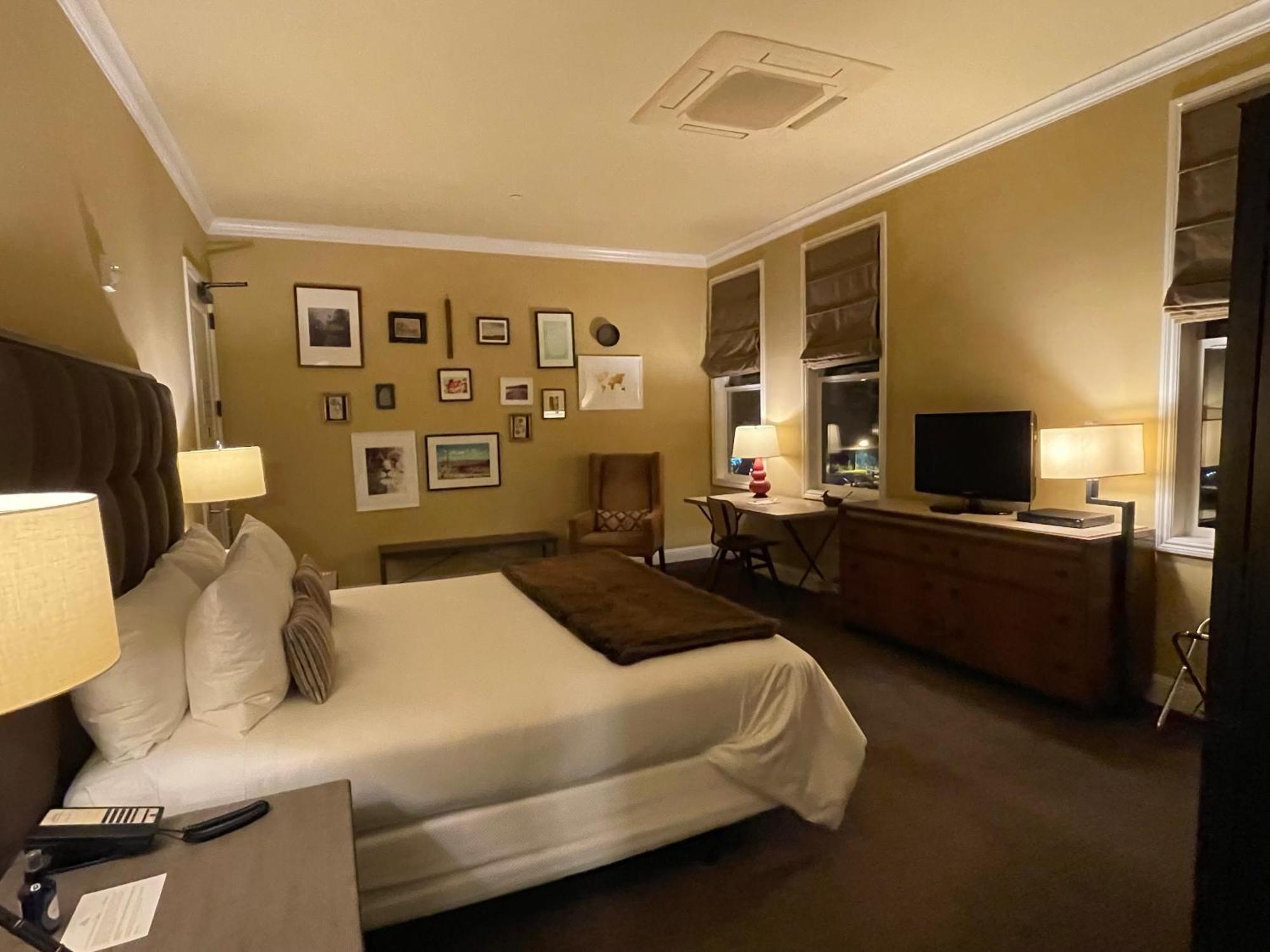 ADA Premium King Room,1633006495:JPEG